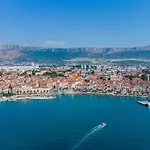 Comfortable With Great And Sea View Split