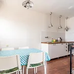 Comfortable With Great And Sea View Apartman