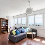 Comfortable With Great And Sea View *