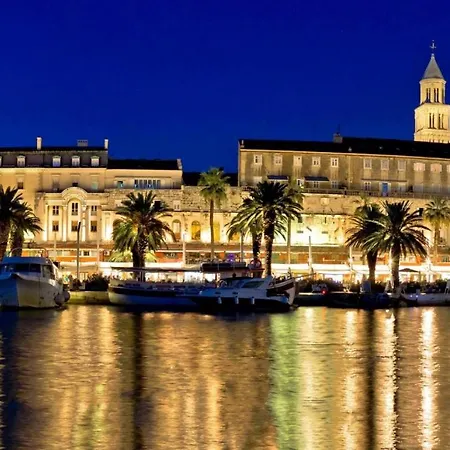 Comfortable With Great And Sea View Apartamento Split