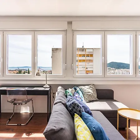 Comfortable With Great And Sea View Split