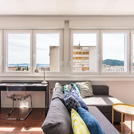 Comfortable With Great And Sea View Split