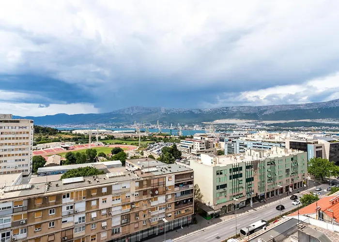 Comfortable With Great And Sea View Lejlighed Split