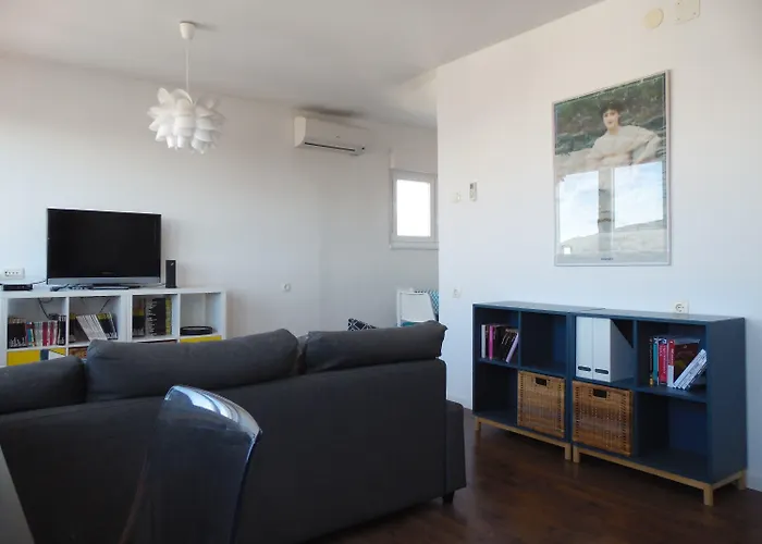 Comfortable With Great And Sea View