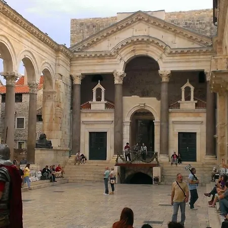 Comfortable With Great And Sea View Apartment *