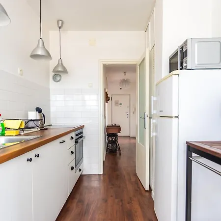 Comfortable With Great And Sea View Apartment